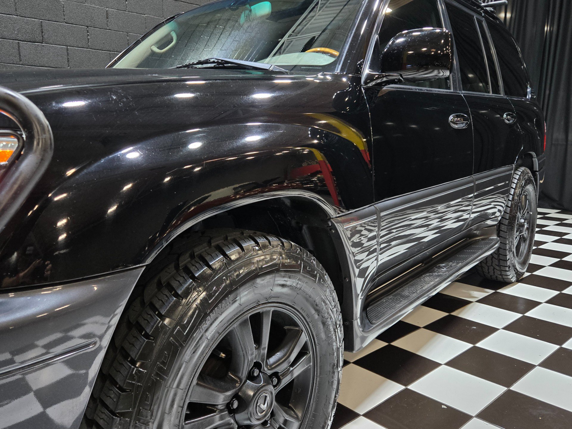 Used 2004 Lexus LX 470 4WD image 65