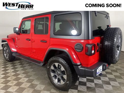 Used 2022 Jeep Wrangler Unlimited Sahara w/ Cold Weather Group AWD/4WD image 23