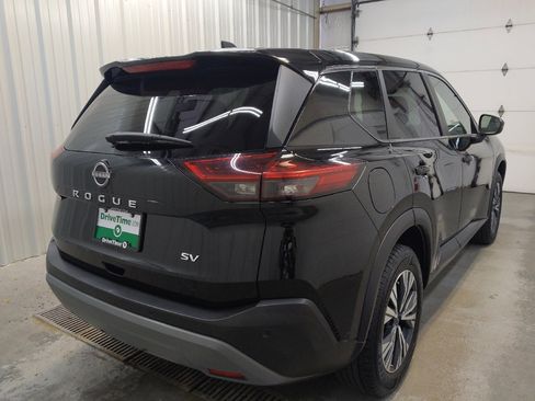 Used 2022 Nissan Rogue SV FWD image 9