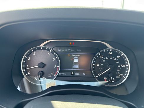 Used 2025 Nissan Frontier SV w/ Tow Package image 12