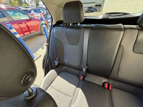 Used 2025 Buick Encore GX Preferred image 39