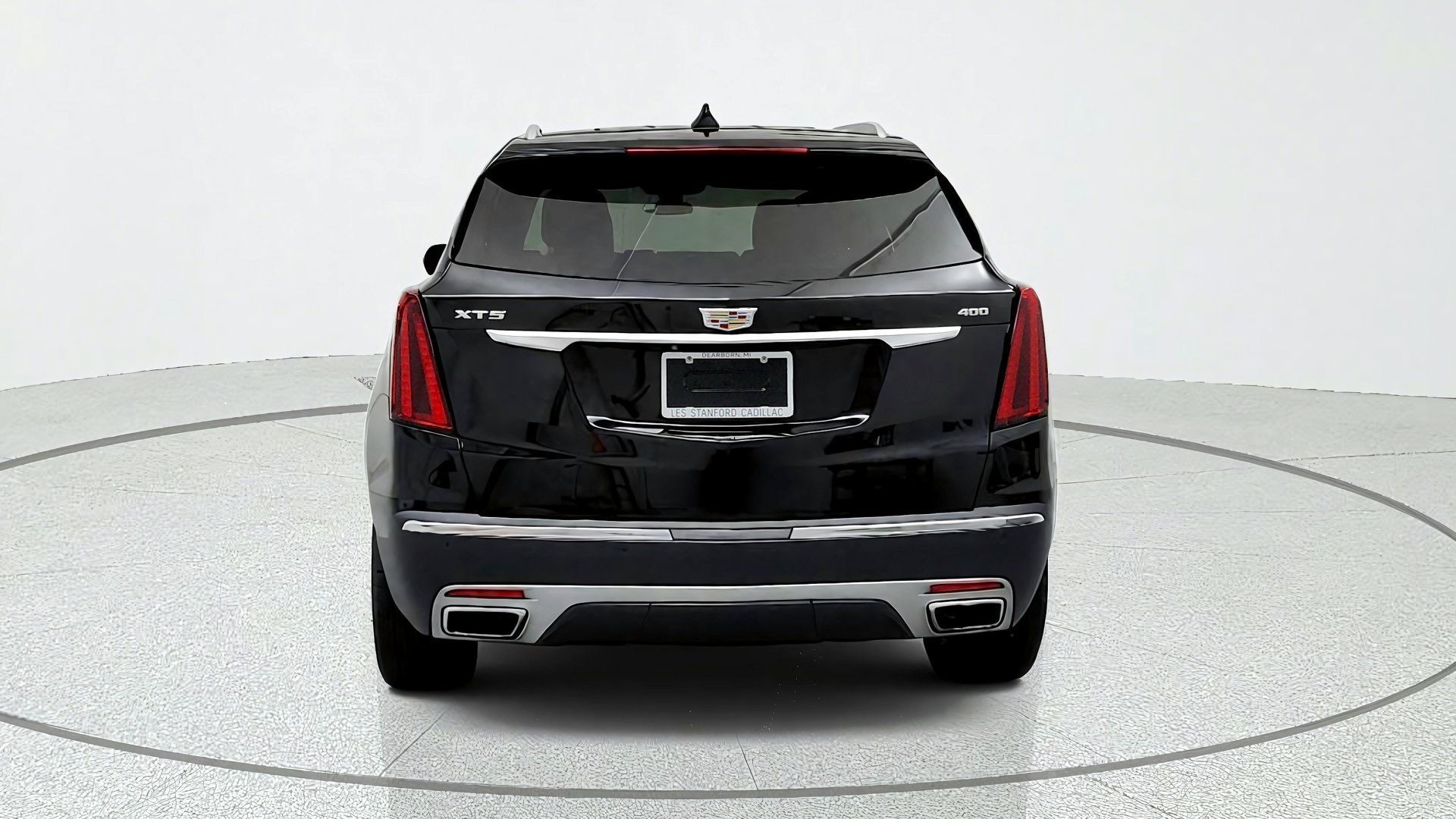Used 2024 Cadillac XT5 Premium Luxury w/ LPO, Floor Liner Package FWD image 4