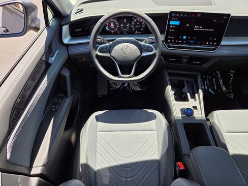 New 2026 Volkswagen Tiguan SE AWD/4WD image 9