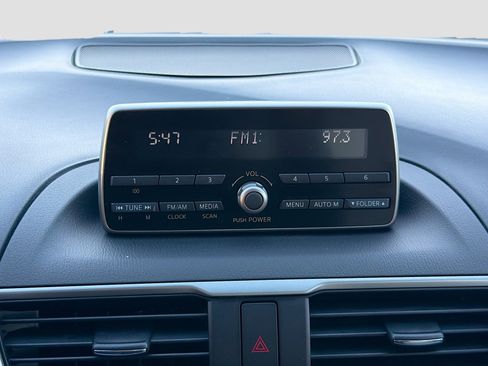 Used 2014 MAZDA MAZDA3 i Sport image 26