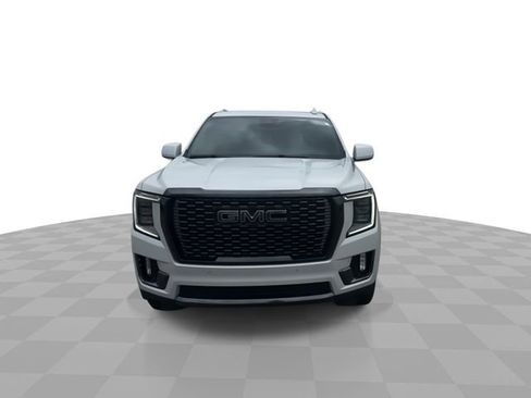 Used 2023 GMC Yukon Denali Ultimate image 3