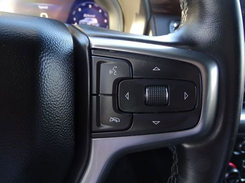 Used 2024 Chevrolet Suburban LT image 17