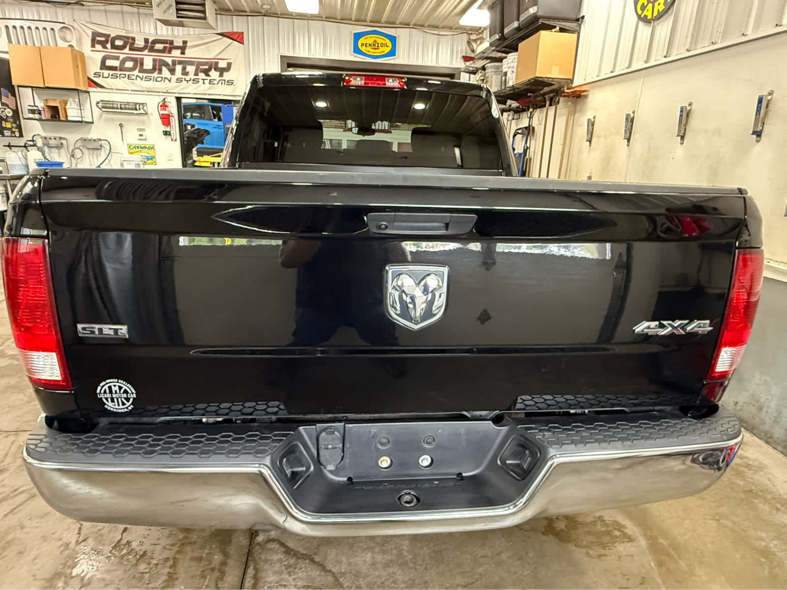 Used 2023 RAM 1500 Classic SLT AWD/4WD image 7