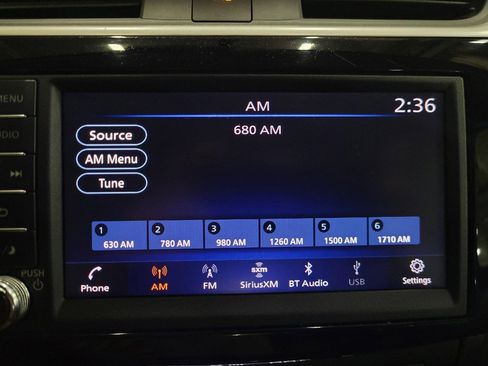 Used 2019 Nissan Sentra SR w/ Premium Package (SR) FWD image 25