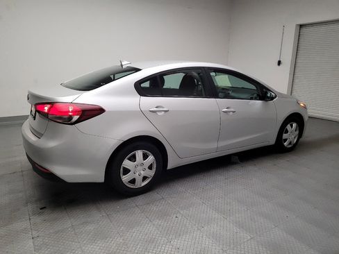 Used 2017 Kia Forte LX image 10