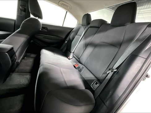 Used 2022 Toyota Corolla LE image 34