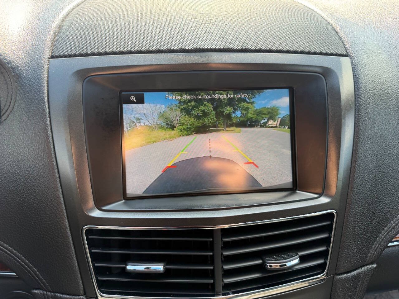 Used 2015 Lincoln MKT AWD image 23
