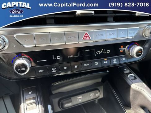 Used 2025 Kia Telluride S FWD image 30