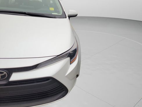 Used 2025 Toyota Corolla LE image 10