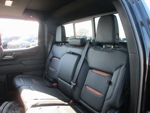 Used 2023 GMC Sierra 1500 AT4 w/ AT4 Premium Package image 21