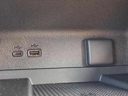 New 2026 Chevrolet Traverse RS w/ LPO, Floor Liner Package AWD/4WD image 6