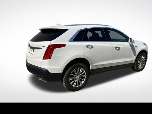 Used 2017 Cadillac XT5 Luxury w/ Driver Awareness Package FWD image 20