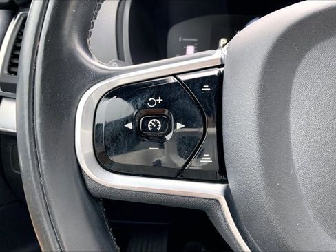 Used 2018 Volvo XC90 T5 Momentum w/ Convenience Package image 18