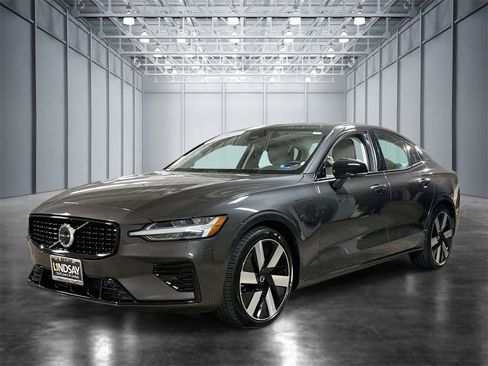 Used 2024 Volvo S60 T8 Plus w/ Protection Package Premier image 1