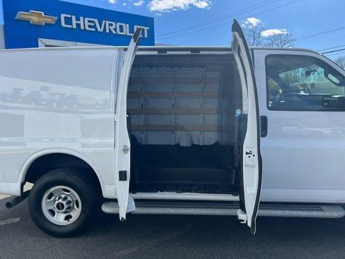 Used 2024 GMC Savana 2500 w/ Driver Convenience Package RWD image 17