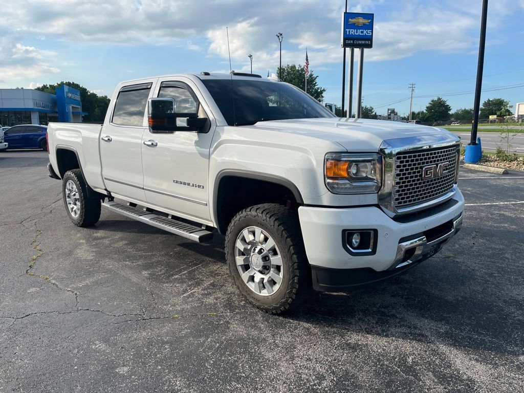 Used 2017 GMC Sierra 2500 Denali w/ Suspension Package, Off-Road AWD/4WD image 2
