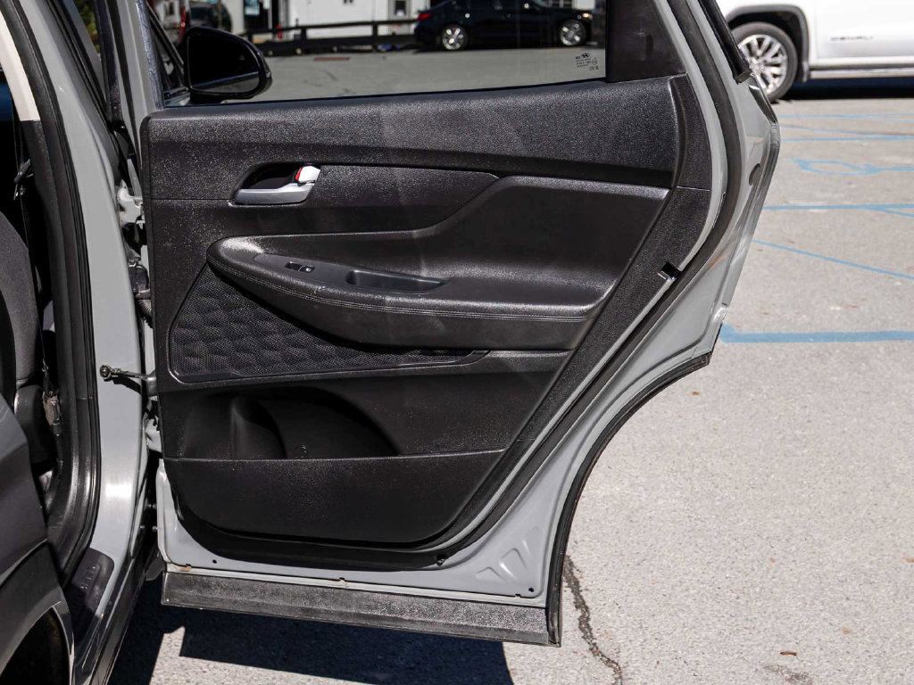 Used 2023 Hyundai Santa Fe SE w/ Cargo Package AWD/4WD image 15