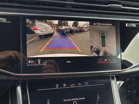 Used 2020 Audi Q8 Premium Plus image 16