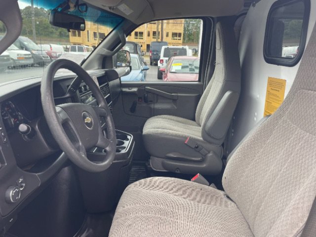 Used 2020 Chevrolet Express 2500 RWD image 13