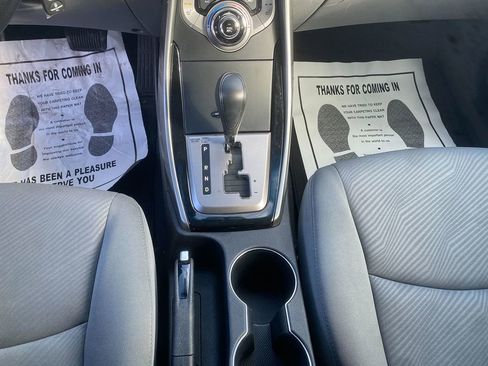 Used 2013 Hyundai Elantra GLS w/ Preferred Pkg image 21