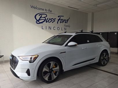 Used 2022 Audi e-tron Premium Plus w/ Premium Plus Package
