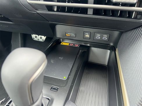 New 2026 Toyota Camry SE FWD image 19