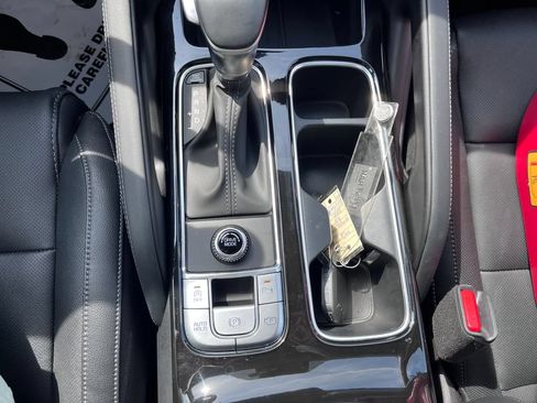 Certified 2025 Kia Telluride SX FWD image 18