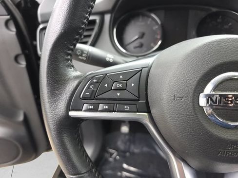 Used 2020 Nissan Rogue SV AWD/4WD image 17