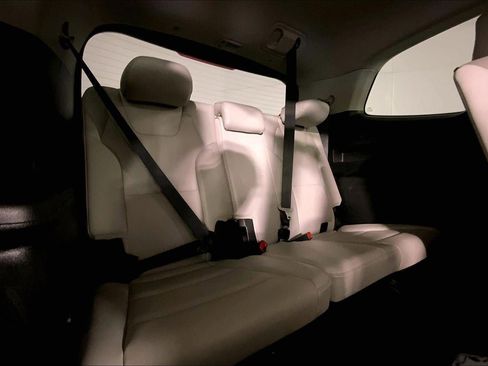 Used 2024 Kia Telluride S FWD image 24