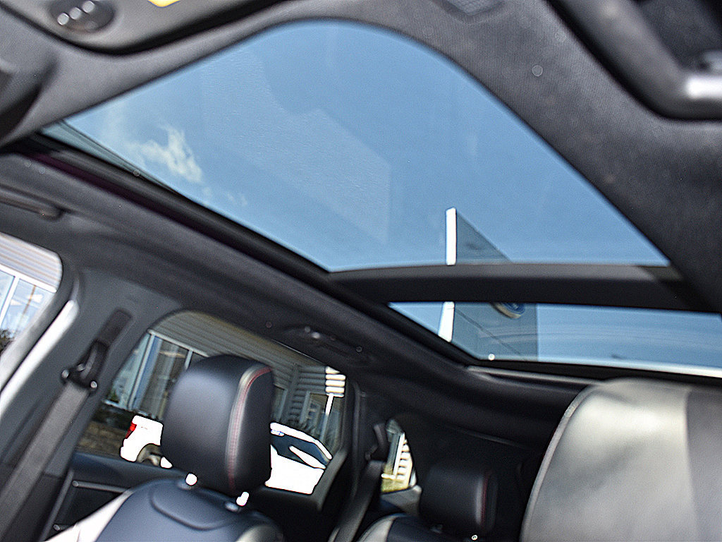 Used 2024 Ford Edge ST-Line AWD/4WD image 7
