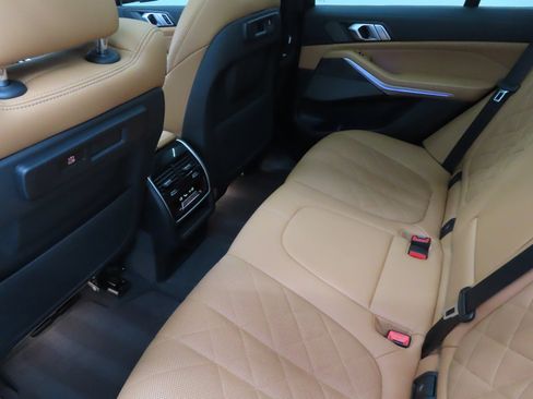 Used 2023 BMW X5 xDrive40i w/ Premium Package AWD/4WD image 23