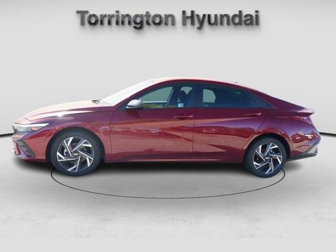 New 2025 Hyundai Elantra Sport image 4