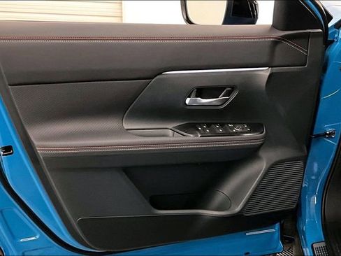 New 2025 Nissan Kicks SR w/ Illumination Package image 30