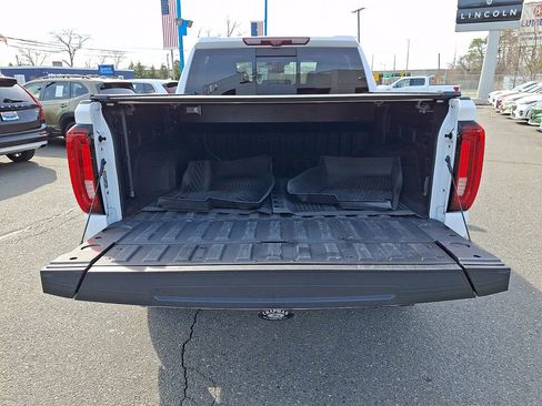 Used 2022 GMC Sierra 1500 AT4 w/ Technology Package AWD/4WD image 33