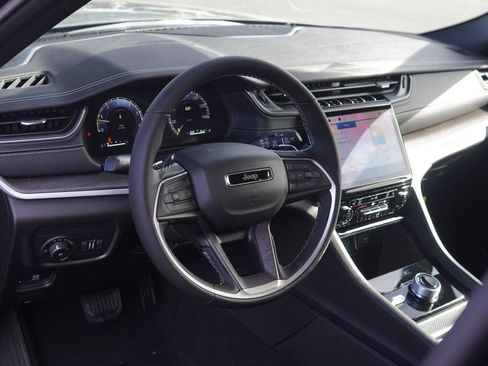 New 2025 Jeep Grand Cherokee Limited w/ Trailer Tow Package image 50