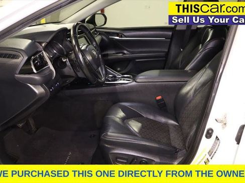 Used 2018 Toyota Camry XSE FWD image 11