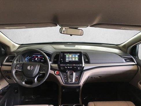 Used 2024 Honda Odyssey EX image 12
