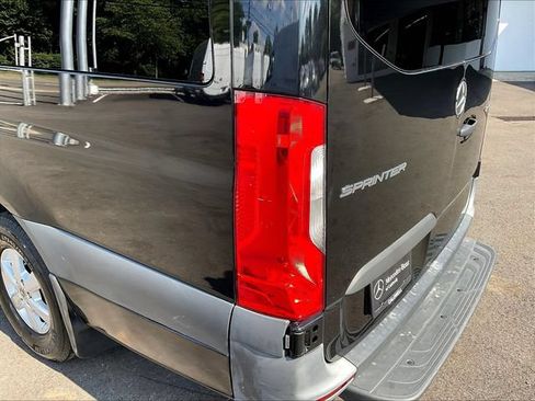 Used 2023 Mercedes-Benz Sprinter 2500 image 21
