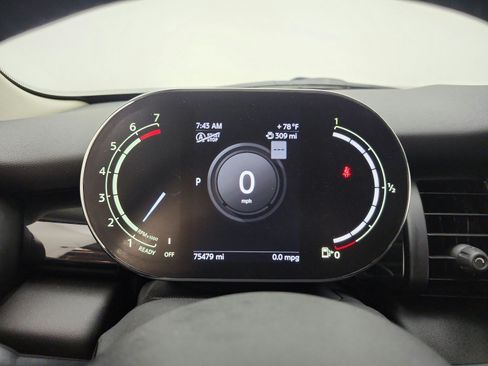 Used 2021 MINI Cooper 2-Door Hardtop w/ 6.5" Touchscreen Package FWD image 10