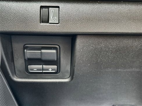 Used 2024 Chevrolet Colorado Trail Boss w/ Technology Package image 35