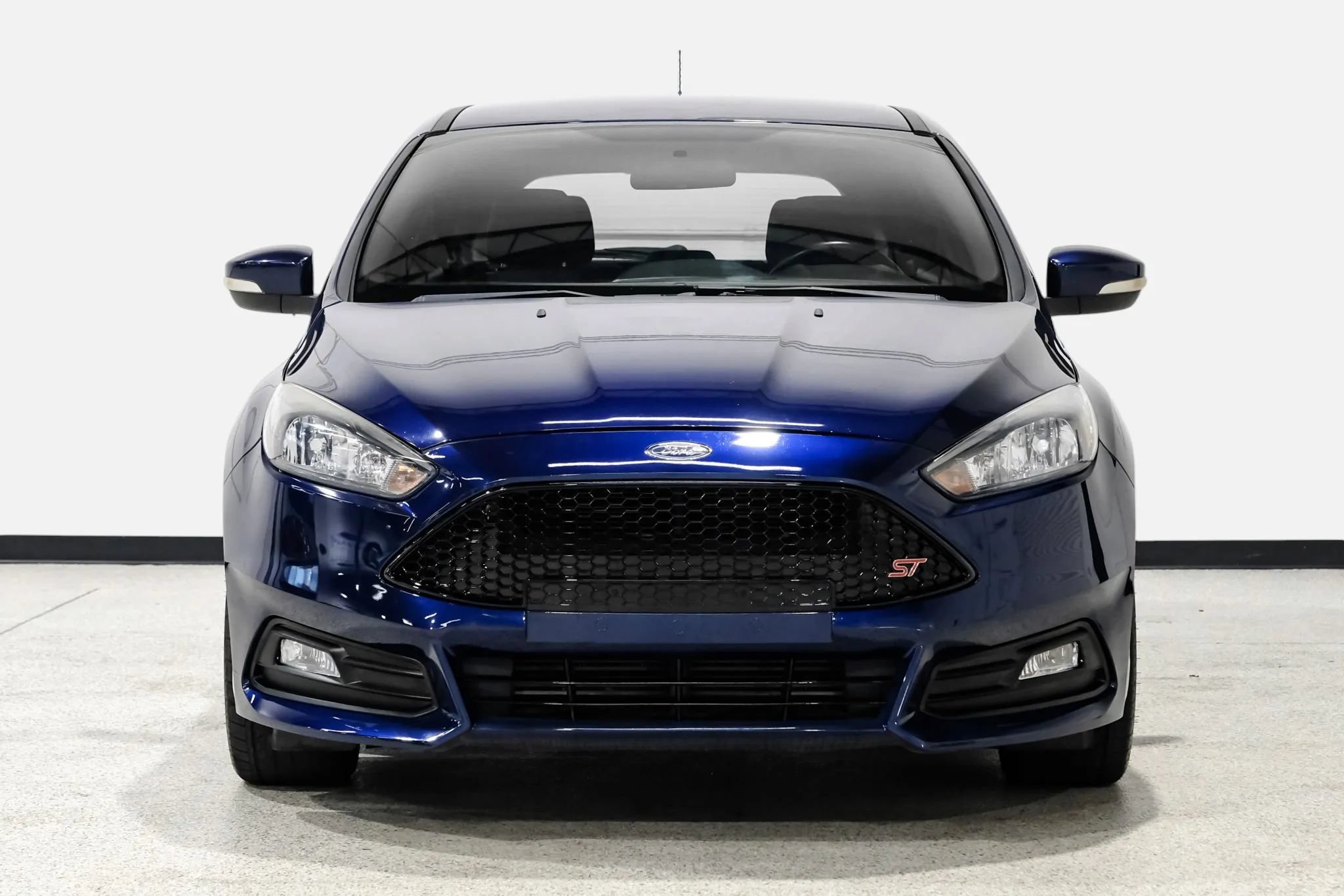 Used 2017 Ford Focus ST FWD image 3