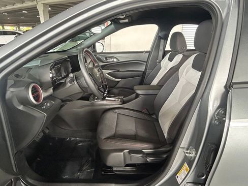 Used 2024 Chevrolet Trax RS w/ Driver Confidence Package image 15