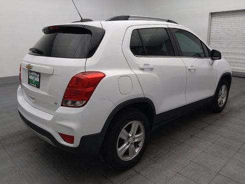Used 2020 Chevrolet Trax LT FWD image 9