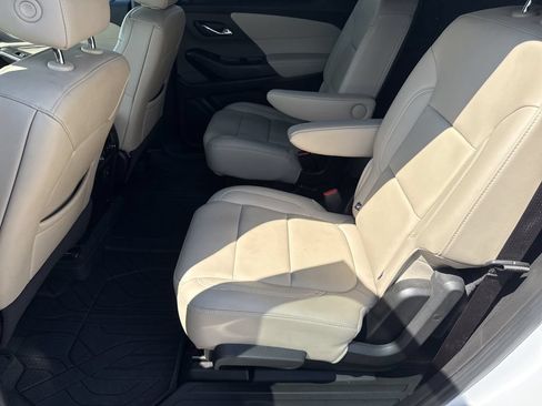 Used 2023 Chevrolet Traverse LT w/ LPO, Floor Liner Package FWD image 24