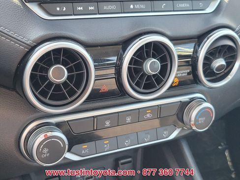 Used 2024 Nissan Sentra SV FWD image 21