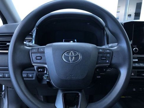 Used 2025 Toyota Camry LE image 24